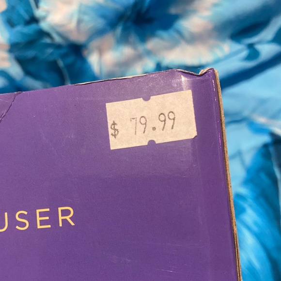 Ultrasonic diffuser with light built in - Picture 5 of 7